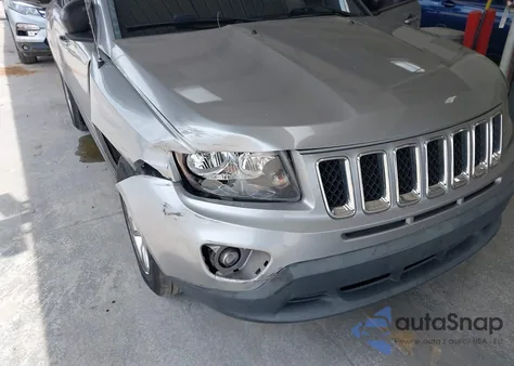 2015 Jeep Compass Sport z USA, uszkodzony, nr VIN 1C4NJCBA2FD156097